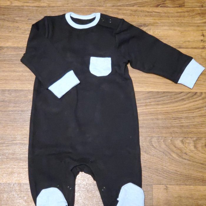 62f5adf0b7f7c45bebdb184143770de4.jpg